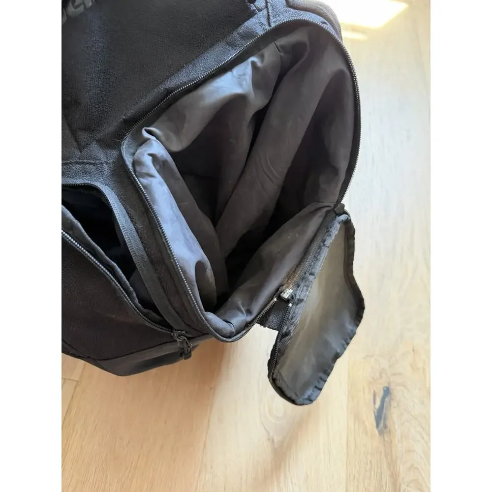 Demarini Voodoo OG Backpack - Holds 2 Bats Black EUC Baseball Softball + Balls